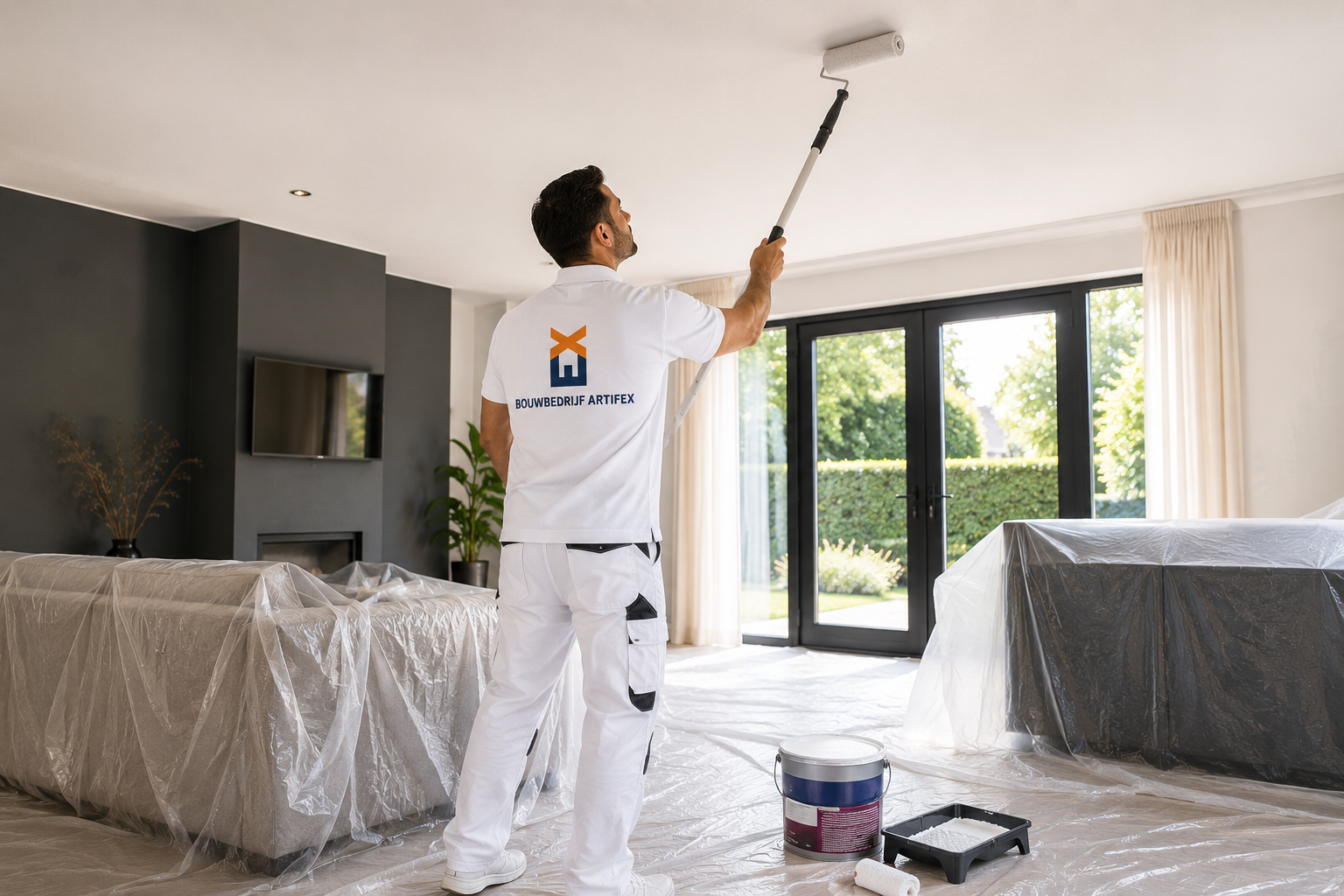 Plafond laten schilderen in Doetinchem door Bouwbedrijf Artifex met hoogwaardige Sikkens muurverf.